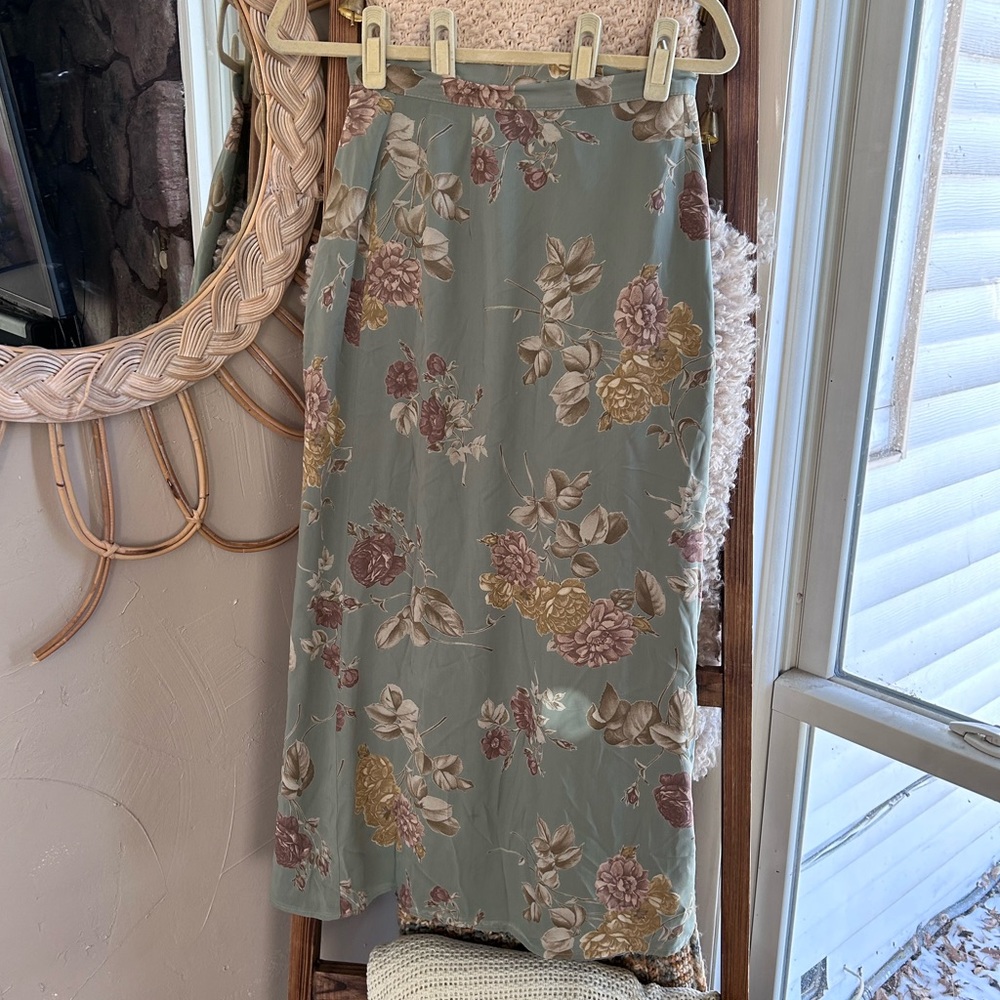Long Floral midi Skirt vintage Laura Ashley size 10